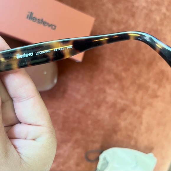 Illesteva Leonard Mirrored Sunglasses - Picture 3 of 7